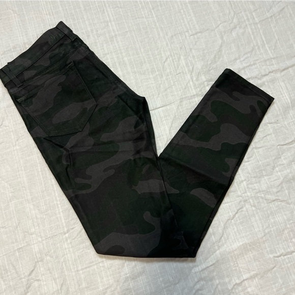 J Brand Camo Skinny Jeans – Stretch Mid Rise – Size 26 - Picture 11 of 12
